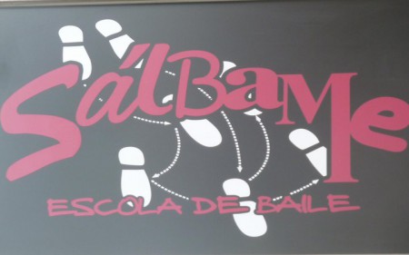 Escola De Baile Sálbame apoya al único finalista gallego a ganar un piso gratis en el concurso Amstel #compartopiso