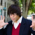 Luis Piedrahita @PiedrahitaLuis apoya al gallego Serxio a ganar un piso gratis